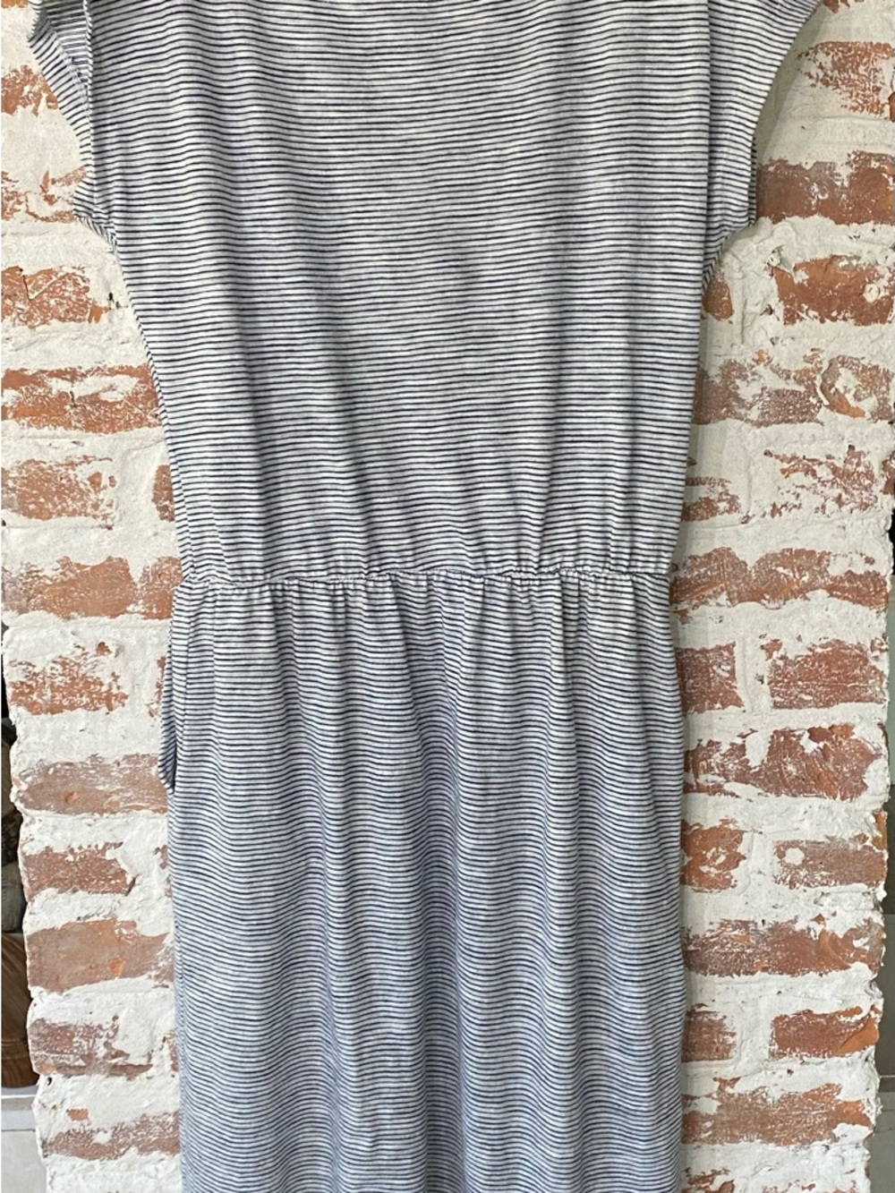 NWOT NORDSTROM Grey & White Striped Midi Dress, Cap Sleeves Midi - Picture 3 of 5